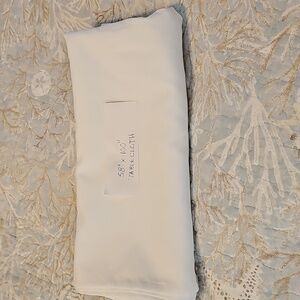 UTOPIA White Tablecloth NWOT 58"x100" Rectangle